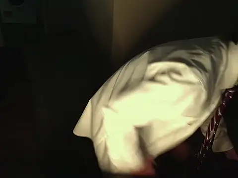 Snapshot of mierllanos chatting on 02-06-26, 04:21 mierllanos online show from 02-06-26, 04:21