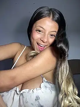 Snapshot of RsellAmb chatting on 03-02-25, 04:50 RsellAmb online show from 03-02-25, 04:50