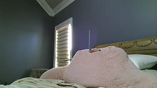 Lisaisluscious online show from 04-11-26, 02:21