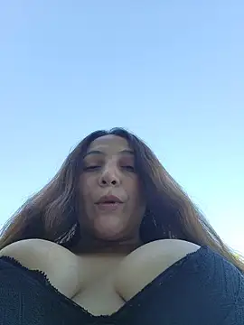 VickyHoult online show from 10-24-25, 09:22