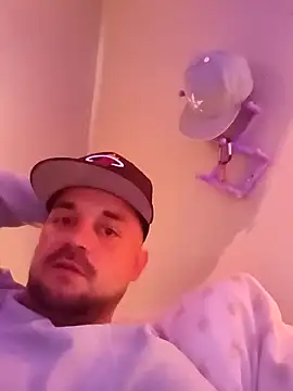 Snapshot of Jewfish420 chatting on 12-27-24, 04:21 Jewfish420 online show from 12-27-24, 04:21