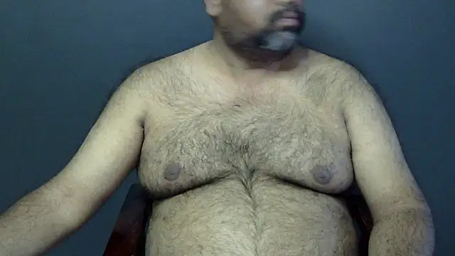 Snapshot of hairysubcub_70 chatting on 01-29-25, 10:27 hairysubcub 70 online show from 01-29-25, 10:27