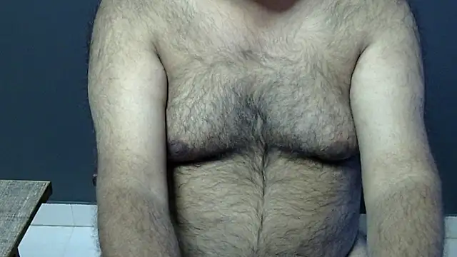 Snapshot of hairysubcub_70 chatting on 01-31-25, 07:29 hairysubcub 70 online show from 01-31-25, 07:29