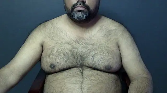 Snapshot of hairysubcub_70 chatting on 02-03-25, 06:56 hairysubcub 70 online show from 02-03-25, 06:56