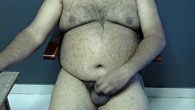 Snapshot of hairysubcub_70 chatting on 02-03-25, 10:03 hairysubcub 70 online show from 02-03-25, 10:03