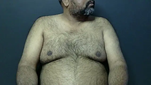 Snapshot of hairysubcub_70 chatting on 02-04-25, 06:57 hairysubcub 70 online show from 02-04-25, 06:57