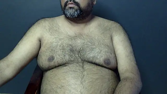 Snapshot of hairysubcub_70 chatting on 02-04-25, 10:32 hairysubcub 70 online show from 02-04-25, 10:32
