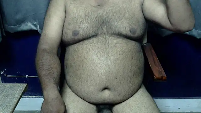 Snapshot of hairysubcub_70 chatting on 10-03-25, 04:48 hairysubcub 70 online show from 10-03-25, 04:48