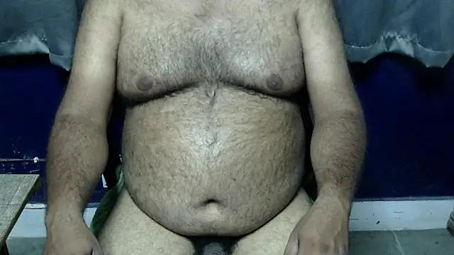 Snapshot of hairysubcub_70 chatting on 05-11-26, 02:45 hairysubcub 70 online show from 05-11-26, 02:45