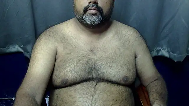 Snapshot of hairysubcub_70 chatting on 05-17-26, 06:11 hairysubcub 70 online show from 05-17-26, 06:11