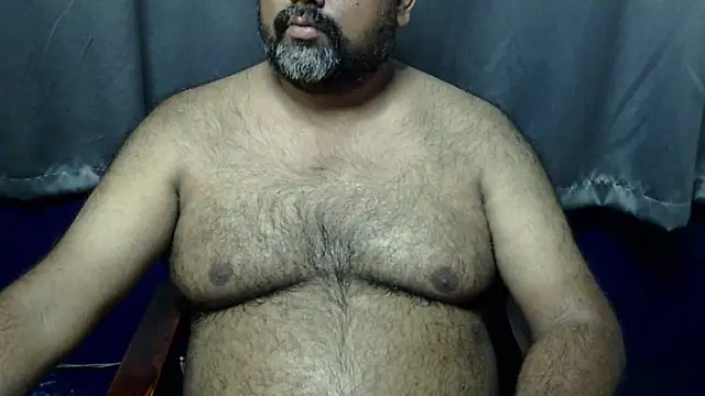 Snapshot of hairysubcub_70 chatting on 05-24-26, 07:13 hairysubcub 70 online show from 05-24-26, 07:13