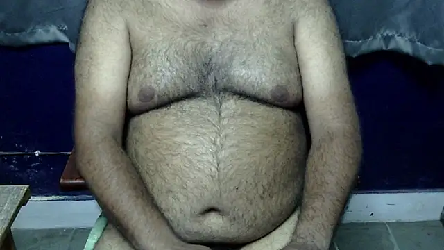 Snapshot of hairysubcub_70 chatting on 05-28-26, 09:06 hairysubcub 70 online show from 05-28-26, 09:06
