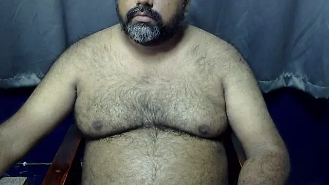 Snapshot of hairysubcub_70 chatting on 06-02-26, 06:59 hairysubcub 70 online show from 06-02-26, 06:59