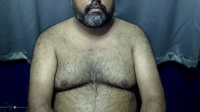 Snapshot of hairysubcub_70 chatting on 06-07-26, 07:34 hairysubcub 70 online show from 06-07-26, 07:34