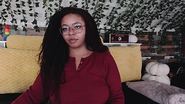 Snapshot of -khayaparker chatting on 02-12-25, 01:41 -khayaparker online show from 02-12-25, 01:41