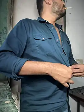 Snapshot of Spicy_aryan chatting on 01-16-25, 12:53 Spicy aryan online show from 01-16-25, 12:53