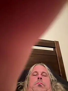 Snapshot of zeus337 chatting on 01-14-26, 02:06 zeus337 online show from 01-14-26, 02:06