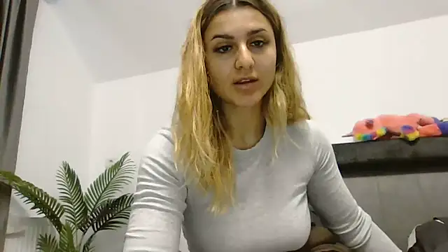 Snapshot of NicolePlay chatting on 06-12-26, 11:09 NicolePlay online show from 06-12-26, 11:09