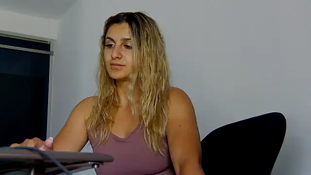 Snapshot of NicolePlay chatting on 07-19-26, 10:41 NicolePlay online show from 07-19-26, 10:41