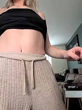 NaomiAndFriends online show from 10-17-25, 11:46