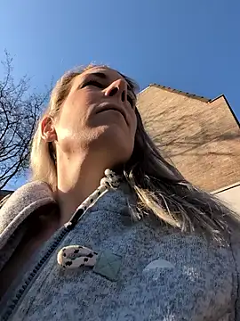 NaomiAndFriends online show from 03-03-26, 08:42