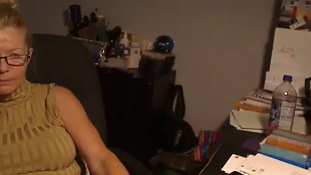 Snapshot of XTRAHORNYONE chatting on 01-11-25, 12:22 XTRAHORNYONE online show from 01-11-25, 12:22