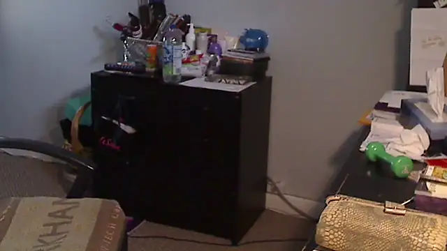 Snapshot of XTRAHORNYONE chatting on 03-22-25, 03:20 XTRAHORNYONE online show from 03-22-25, 03:20