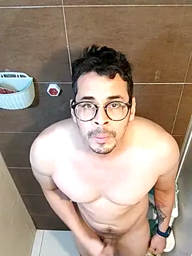 Snapshot of towers_j chatting on 02-17-25, 04:48 towers j online show from 02-17-25, 04:48