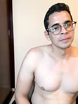 Snapshot of towers_j chatting on 02-21-25, 08:16 towers j online show from 02-21-25, 08:16