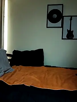 Snapshot of towers_j chatting on 11-21-25, 04:38 towers j online show from 11-21-25, 04:38