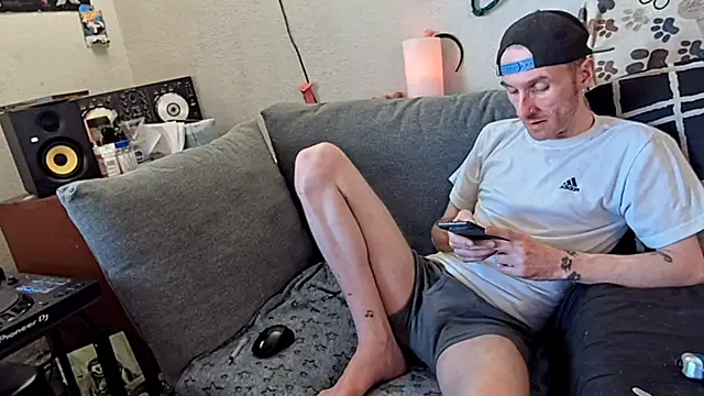 pyrowuff online show from 03-09-26, 07:29