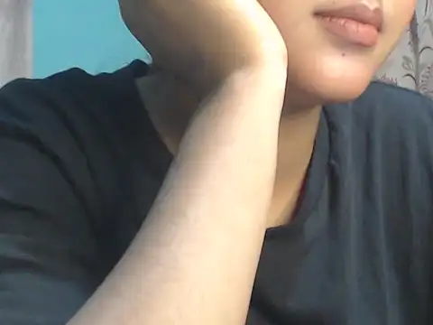 Snapshot of NancyRuvi chatting on 12-04-25, 02:48 NancyRuvi online show from 12-04-25, 02:48