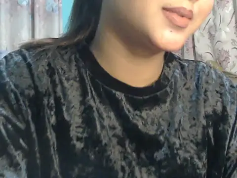 Snapshot of NancyRuvi chatting on 12-16-25, 04:01 NancyRuvi online show from 12-16-25, 04:01