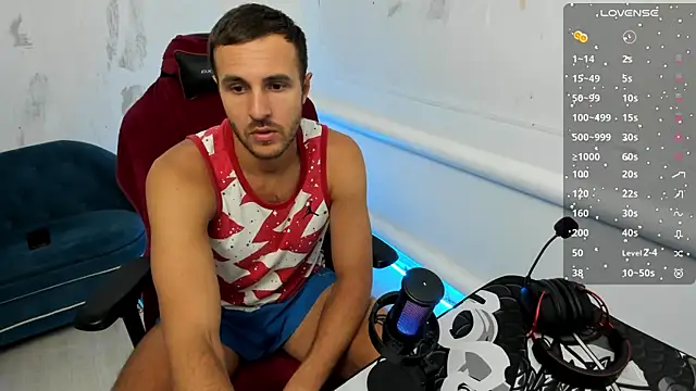 Snapshot of Raamoss chatting on 03-13-25, 08:48 Raamoss online show from 03-13-25, 08:48