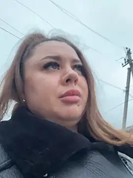 Sara Slow online show from 01-29-25, 02:42