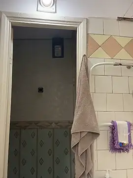 Sara Slow online show from 09-28-25, 01:16