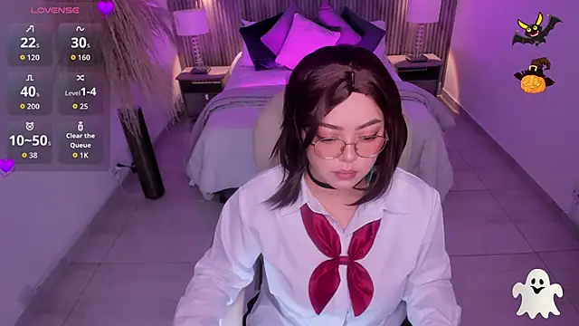 Snapshot of emmy_walker chatting on 10-31-25, 11:11 emmy walker online show from 10-31-25, 11:11