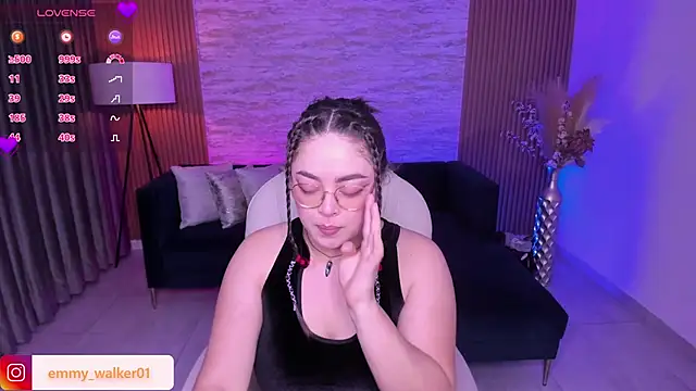 Snapshot of emmy_walker chatting on 12-02-25, 11:04 emmy walker online show from 12-02-25, 11:04