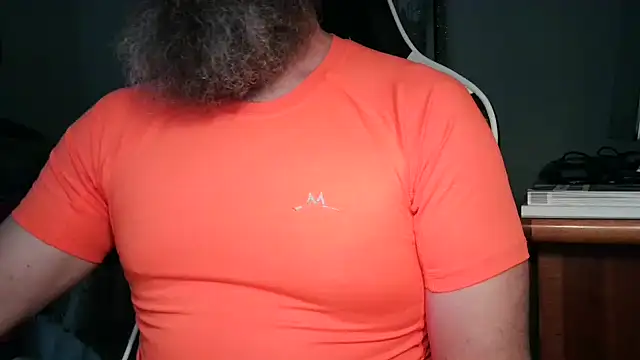 Snapshot of usdirtymikee9 chatting on 12-29-24, 07:11 usdirtymikee9 online show from 12-29-24, 07:11