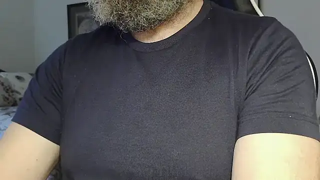 Snapshot of usdirtymikee9 chatting on 11-23-25, 05:57 usdirtymikee9 online show from 11-23-25, 05:57