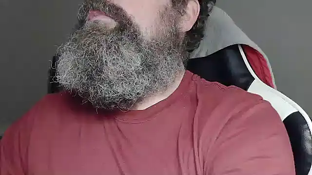 Snapshot of usdirtymikee9 chatting on 12-16-25, 04:17 usdirtymikee9 online show from 12-16-25, 04:17