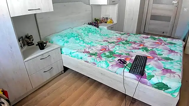 DUSSY PUSSY online show from 05-07-26, 04:07