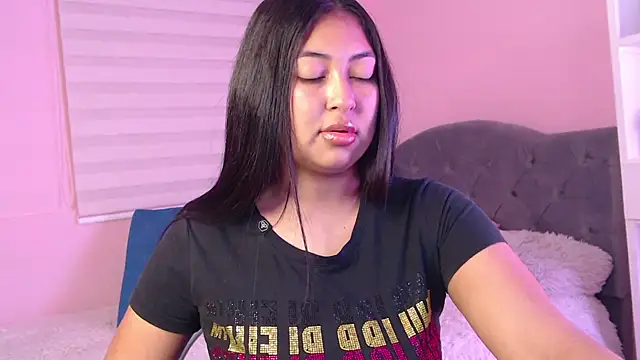 Snapshot of Pocahontas_power chatting on 12-13-24, 05:10 Pocahontas power online show from 12-13-24, 05:10