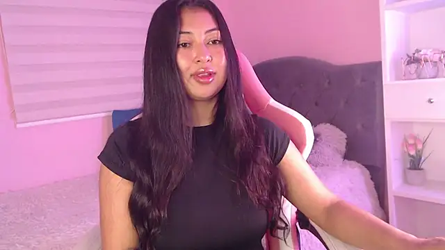 Snapshot of Pocahontas_power chatting on 12-19-24, 05:08 Pocahontas power online show from 12-19-24, 05:08