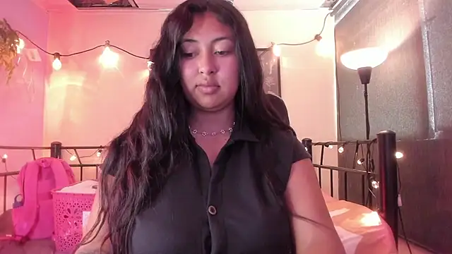 Snapshot of Pocahontas_power chatting on 02-05-25, 06:48 Pocahontas power online show from 02-05-25, 06:48