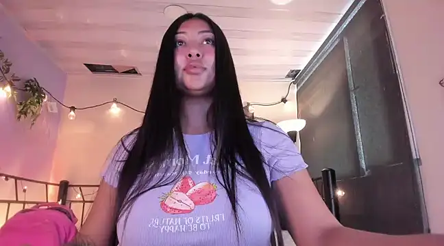 Snapshot of Pocahontas_power chatting on 02-20-25, 06:02 Pocahontas power online show from 02-20-25, 06:02