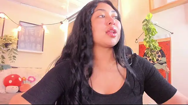 Snapshot of Pocahontas_power chatting on 09-17-25, 05:58 Pocahontas power online show from 09-17-25, 05:58