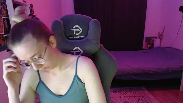 AnabelFrel online show from 04-12-26, 12:04