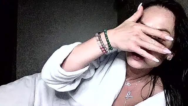 JulianaGold1 online show from 07-02-26, 08:26