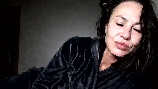 JulianaGold1 online show from 07-11-26, 10:55